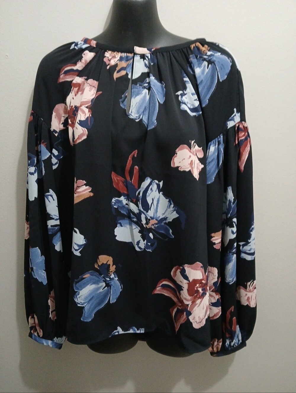 RW&CO. Black Floral Blouse with Blue and Pink Blooms On Navy XS